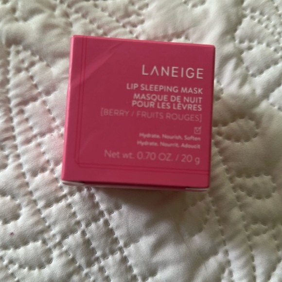 LANEIGE Berry Lip Sleeping Mask in Pink Box - Picture 1 of 2